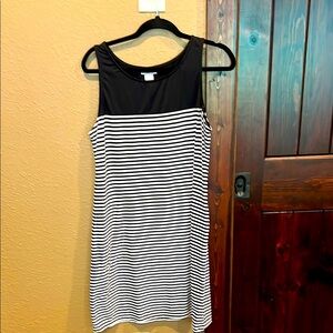 Tommy Bahama Black/White shift dress